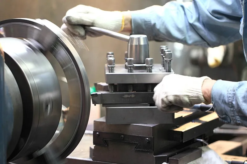 【城陽市】溶接・検査・フライス・旋盤加工スタッフ(正社員)募集